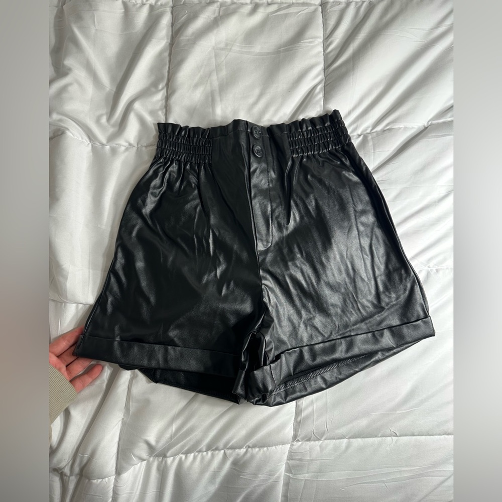 Leather looking shorts